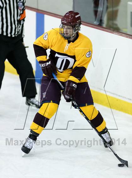 Thumbnail 3 in Chaminade vs DeSmet Jesuit (Challenge Cup Playoffs Round 1) photogallery.