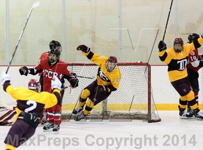 Thumbnail 2 in Chaminade vs DeSmet Jesuit (Challenge Cup Playoffs Round 1) photogallery.