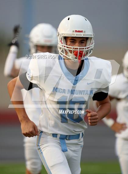 Thumbnail 3 in Mica Mountain Freshman Black and Blue Scrimmage photogallery.