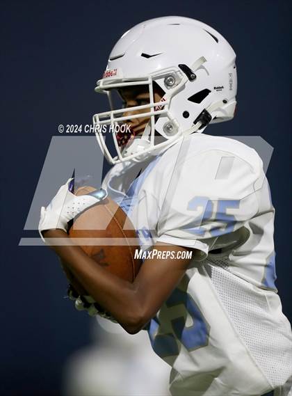 Thumbnail 2 in Mica Mountain Freshman Black and Blue Scrimmage photogallery.