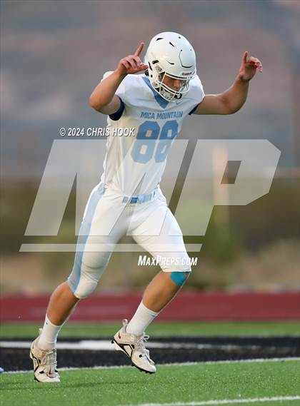Thumbnail 2 in Mica Mountain Freshman Black and Blue Scrimmage photogallery.