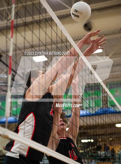 Thumbnail 3 in Douglas County vs Castle View (CHSAA Round 1) photogallery.
