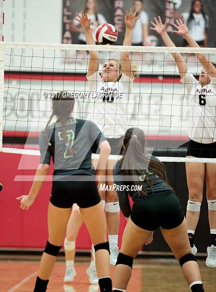 Thumbnail 3 in Birdville vs Colleyville photogallery.