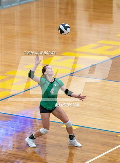 Thumbnail 3 in Cathedral vs Yorktown (IHSAA 4A Regional Semifinal) photogallery.