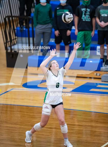Thumbnail 2 in Cathedral vs Yorktown (IHSAA 4A Regional Semifinal) photogallery.