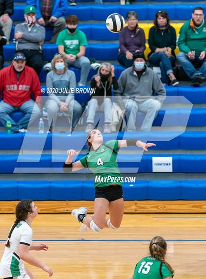 Thumbnail 1 in Cathedral vs Yorktown (IHSAA 4A Regional Semifinal) photogallery.