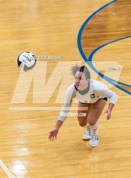 Thumbnail 3 in Cathedral vs Yorktown (IHSAA 4A Regional Semifinal) photogallery.