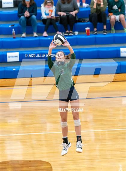 Thumbnail 3 in Cathedral vs Yorktown (IHSAA 4A Regional Semifinal) photogallery.