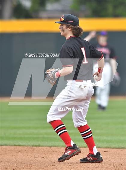 Thumbnail 1 in South Hills vs. Camas (Diamond National Classic) photogallery.