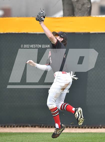 Thumbnail 2 in South Hills vs. Camas (Diamond National Classic) photogallery.