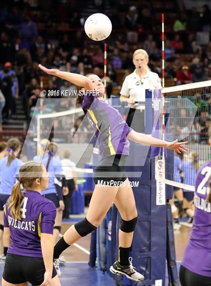 Thumbnail 2 in Kit Carson vs. Holly  (CHSAA 1A Pool Play) photogallery.