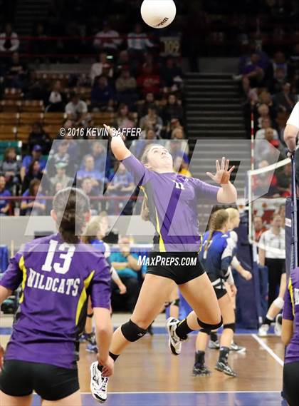 Thumbnail 2 in Kit Carson vs. Holly  (CHSAA 1A Pool Play) photogallery.