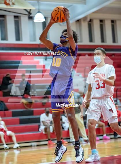 Thumbnail 3 in Jack Britt @ Seventy-First photogallery.