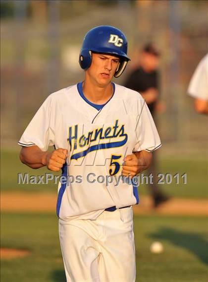 Thumbnail 2 in Blue Ridge vs Dodd City (UIL 1A Region 2 final) photogallery.