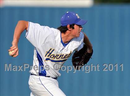 Thumbnail 3 in Blue Ridge vs Dodd City (UIL 1A Region 2 final) photogallery.
