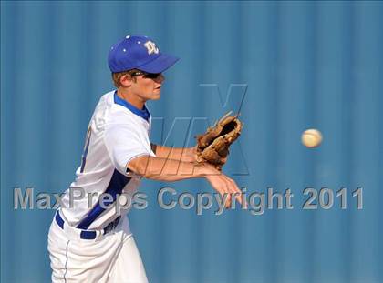 Thumbnail 2 in Blue Ridge vs Dodd City (UIL 1A Region 2 final) photogallery.