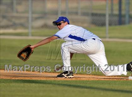 Thumbnail 2 in Blue Ridge vs Dodd City (UIL 1A Region 2 final) photogallery.