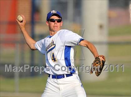 Thumbnail 3 in Blue Ridge vs Dodd City (UIL 1A Region 2 final) photogallery.