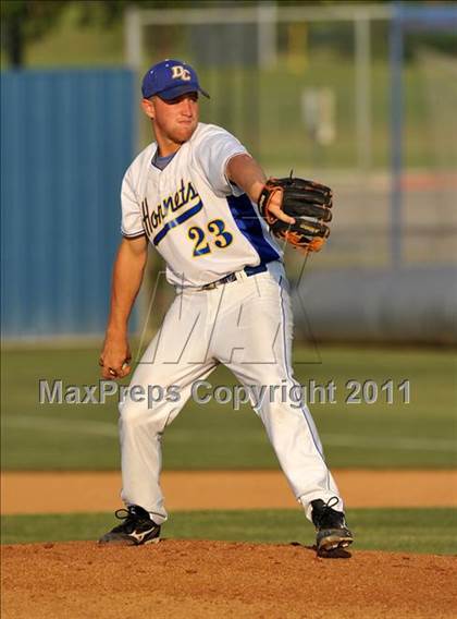 Thumbnail 2 in Blue Ridge vs Dodd City (UIL 1A Region 2 final) photogallery.