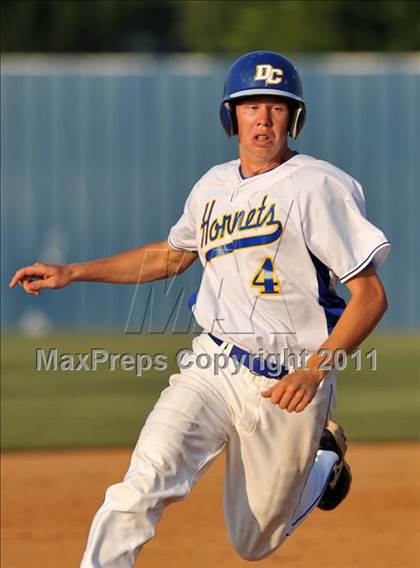 Thumbnail 2 in Blue Ridge vs Dodd City (UIL 1A Region 2 final) photogallery.