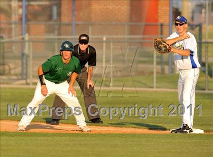 Thumbnail 1 in Blue Ridge vs Dodd City (UIL 1A Region 2 final) photogallery.