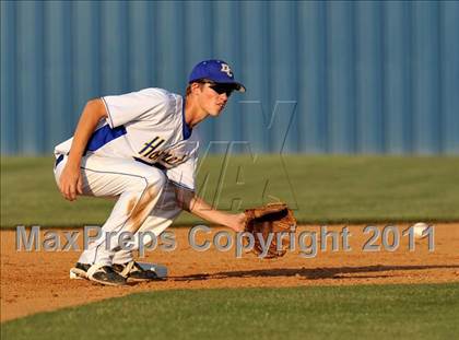 Thumbnail 3 in Blue Ridge vs Dodd City (UIL 1A Region 2 final) photogallery.