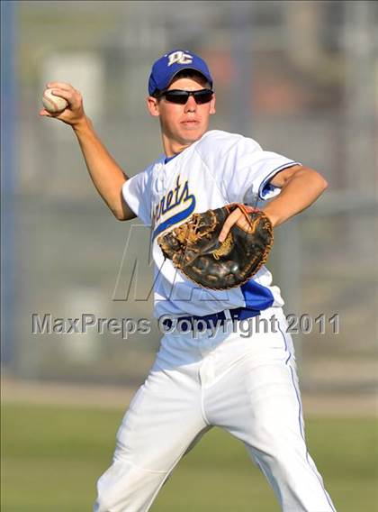 Thumbnail 3 in Blue Ridge vs Dodd City (UIL 1A Region 2 final) photogallery.