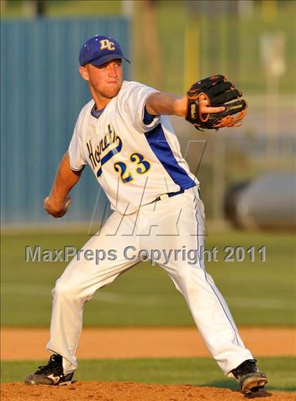 Thumbnail 2 in Blue Ridge vs Dodd City (UIL 1A Region 2 final) photogallery.