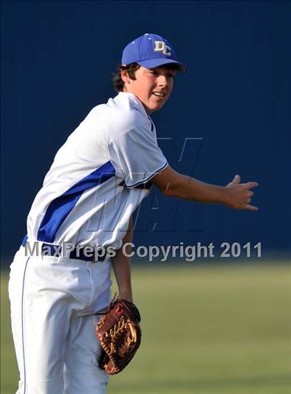 Thumbnail 3 in Blue Ridge vs Dodd City (UIL 1A Region 2 final) photogallery.