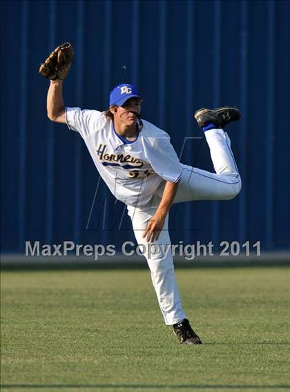 Thumbnail 2 in Blue Ridge vs Dodd City (UIL 1A Region 2 final) photogallery.