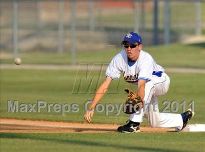 Thumbnail 1 in Blue Ridge vs Dodd City (UIL 1A Region 2 final) photogallery.