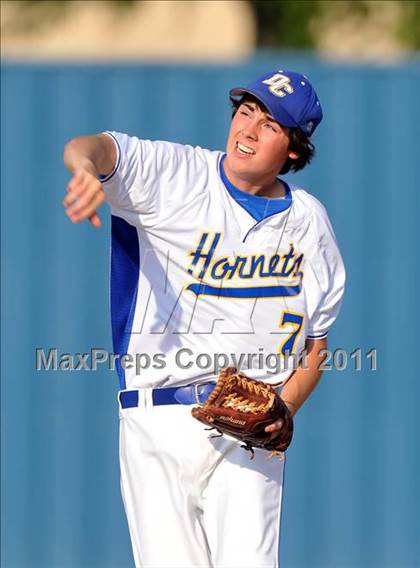 Thumbnail 3 in Blue Ridge vs Dodd City (UIL 1A Region 2 final) photogallery.