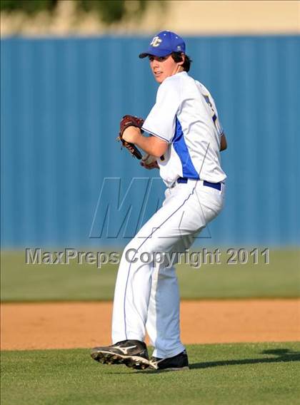 Thumbnail 2 in Blue Ridge vs Dodd City (UIL 1A Region 2 final) photogallery.
