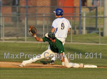 Thumbnail 1 in Blue Ridge vs Dodd City (UIL 1A Region 2 final) photogallery.