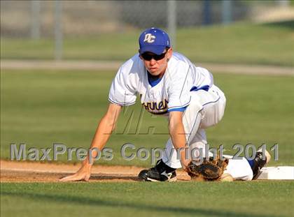 Thumbnail 2 in Blue Ridge vs Dodd City (UIL 1A Region 2 final) photogallery.