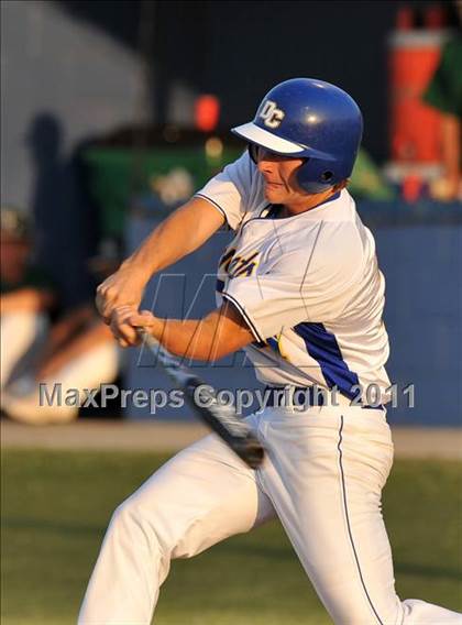 Thumbnail 1 in Blue Ridge vs Dodd City (UIL 1A Region 2 final) photogallery.