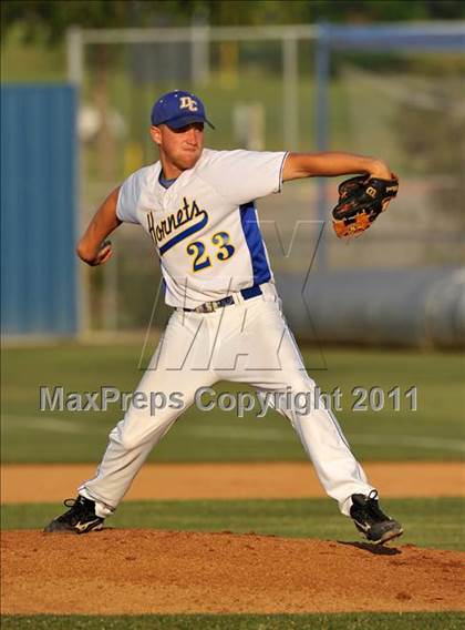 Thumbnail 3 in Blue Ridge vs Dodd City (UIL 1A Region 2 final) photogallery.