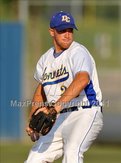 Thumbnail 3 in Blue Ridge vs Dodd City (UIL 1A Region 2 final) photogallery.