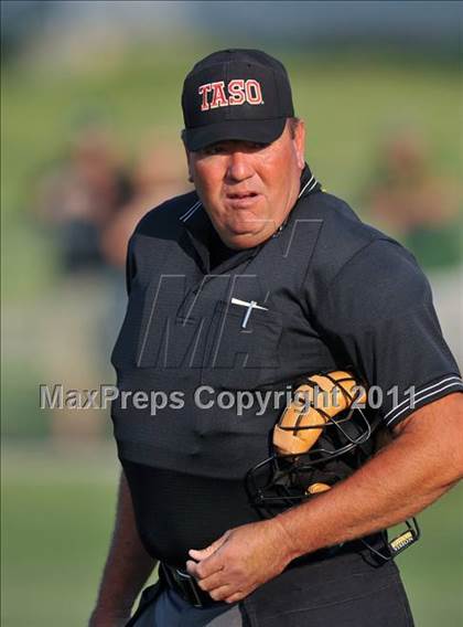 Thumbnail 3 in Blue Ridge vs Dodd City (UIL 1A Region 2 final) photogallery.