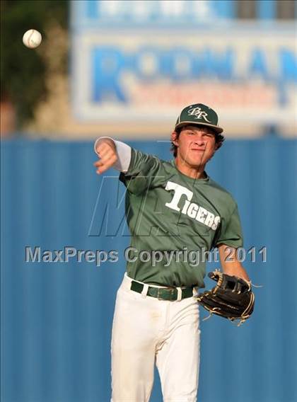 Thumbnail 2 in Blue Ridge vs Dodd City (UIL 1A Region 2 final) photogallery.