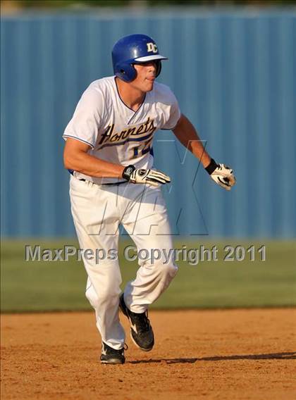 Thumbnail 1 in Blue Ridge vs Dodd City (UIL 1A Region 2 final) photogallery.