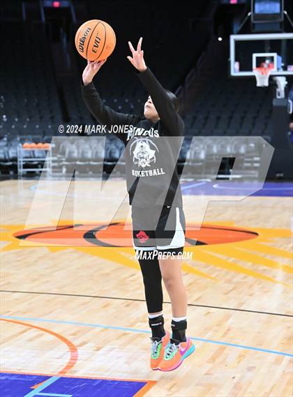 Thumbnail 2 in Mingus vs. Moon Valley (Hoopin' It Up At The Arena) photogallery.