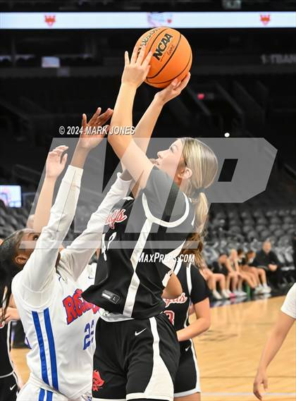 Thumbnail 3 in Mingus vs. Moon Valley (Hoopin' It Up At The Arena) photogallery.