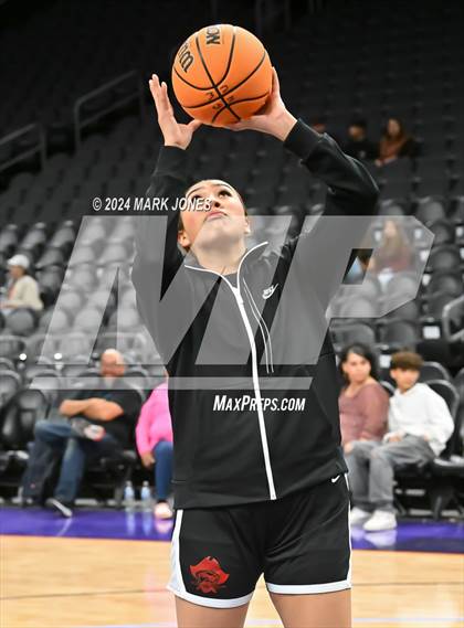 Thumbnail 3 in Mingus vs. Moon Valley (Hoopin' It Up At The Arena) photogallery.
