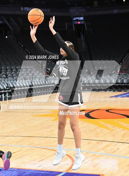 Thumbnail 2 in Mingus vs. Moon Valley (Hoopin' It Up At The Arena) photogallery.