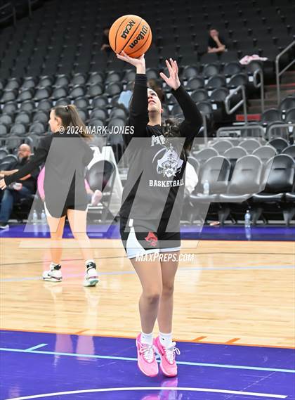 Thumbnail 2 in Mingus vs. Moon Valley (Hoopin' It Up At The Arena) photogallery.