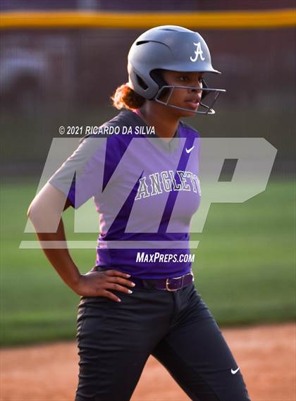 Thumbnail 3 in Foster vs Angleton photogallery.