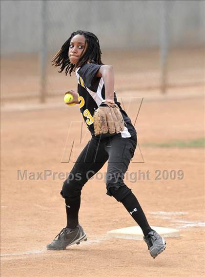 Thumbnail 2 in Trabuco Hills vs. Capistrano Valley (Timberwolf Classic) photogallery.