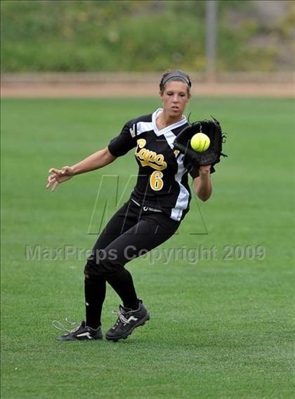 Thumbnail 3 in Trabuco Hills vs. Capistrano Valley (Timberwolf Classic) photogallery.