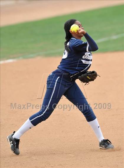 Thumbnail 2 in Trabuco Hills vs. Capistrano Valley (Timberwolf Classic) photogallery.